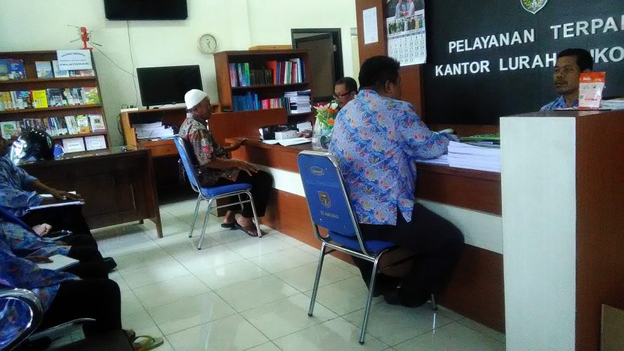 Rapat Staf Kelurahan Sukosari